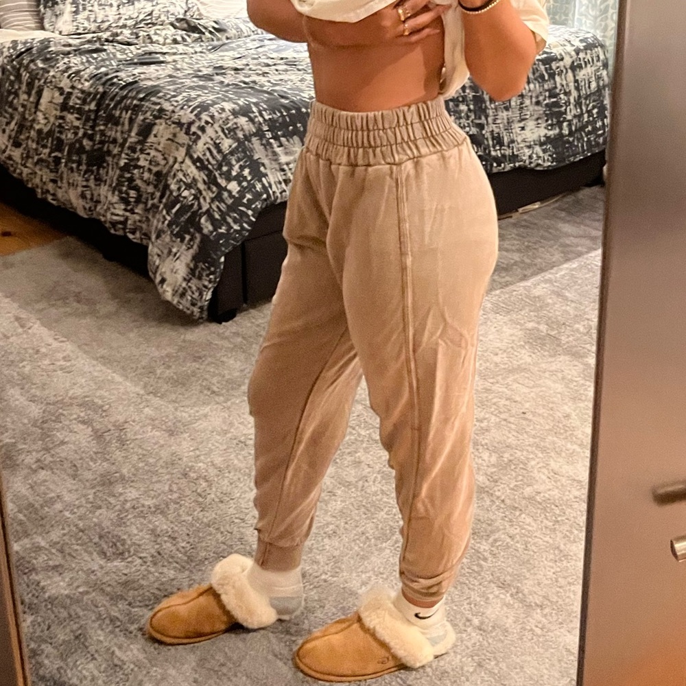 Brown Urban Outfitters Sweatpants. Good condition Size S